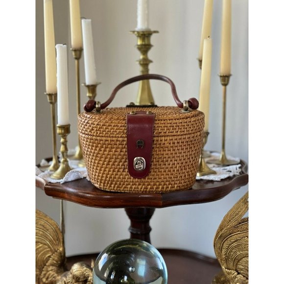 1960’s ETIENNE AIGNER Oval Handmade Wicker Basket Handbag VINTAGE CottageCore - Picture 1 of 9